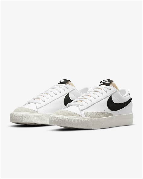 nike blazer damen schwarz low|Nike Blazer Low Top Shoes & Trainers.